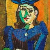 Donna con cappello blu