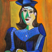 Donna con cappello blu