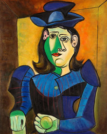 Donna con cappello blu