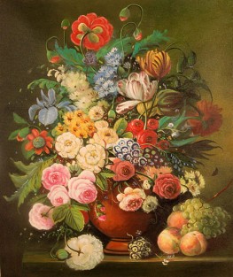 Vaso di fiori con pesche e uva