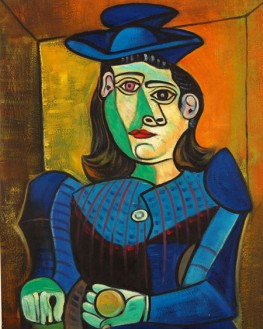 Donna con cappello blu